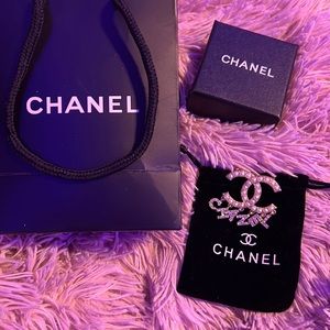 Chanel Brooch (unknown authenticity)